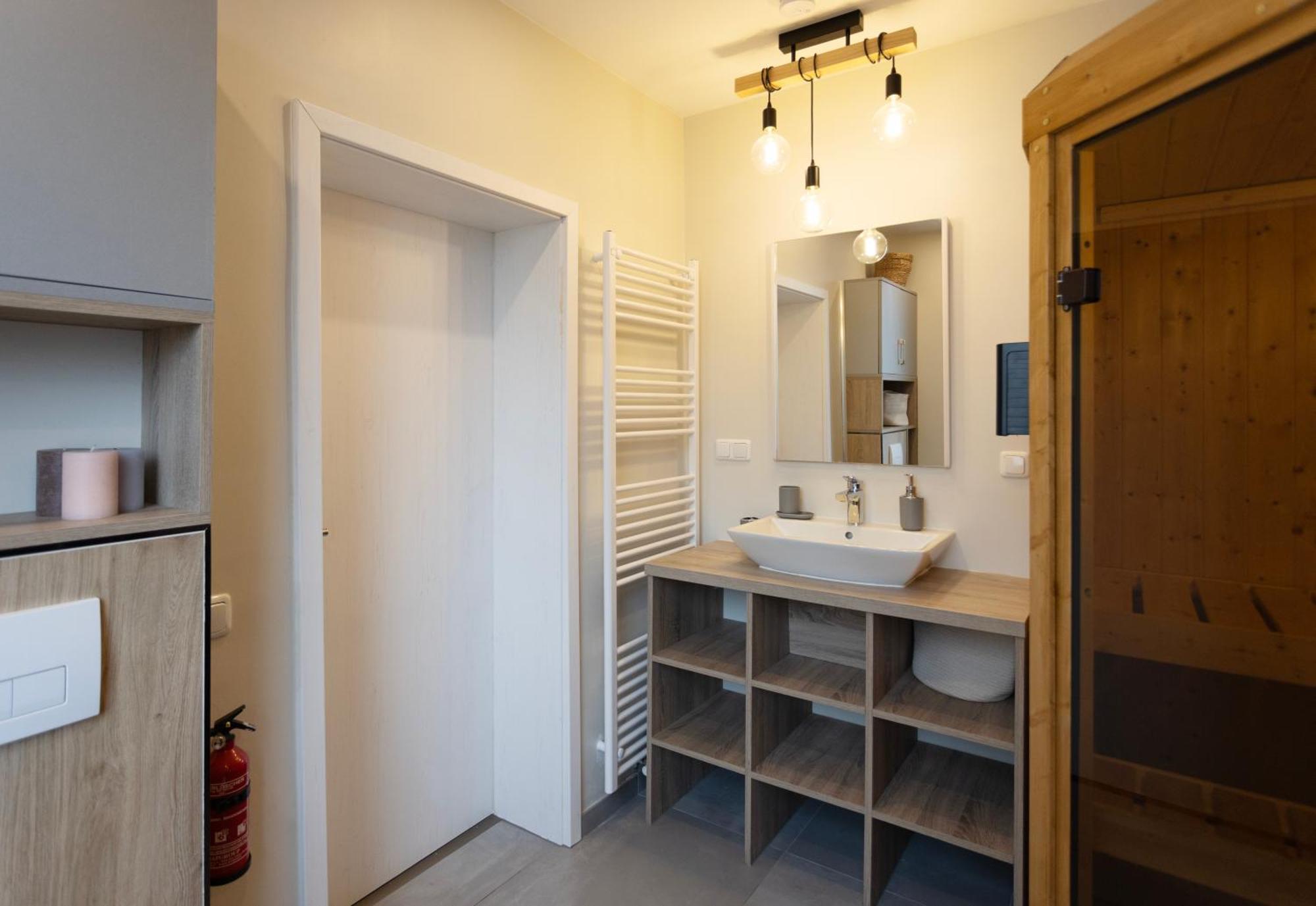 Huge Apartment With Sauna And Free Parking Duisburgo Esterno foto